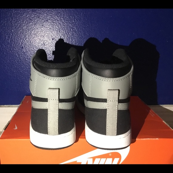 Nike aj1 hightop og size 10 - Picture 4 of 5